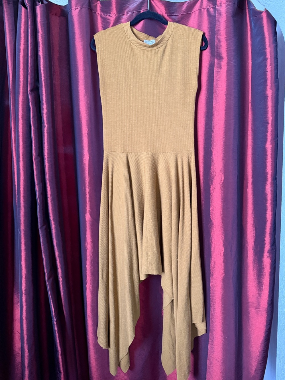 Sleeveless Handkerchief Hem Stretchy Dress